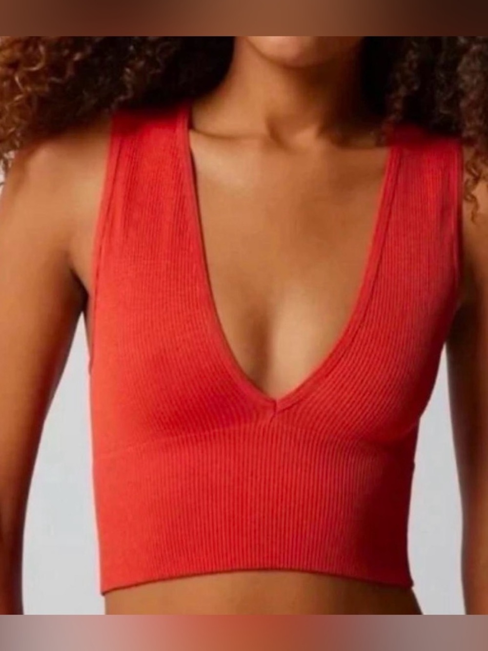 Urban Outfitters Out From Under Hailey Seamless Plunge Bra Top
